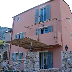 casa-virginia.hotelitalianriviera.com/